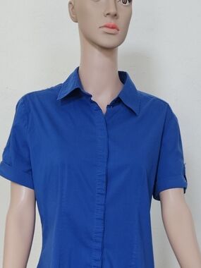 Essential Short-Sleeve Button-Down Shirt - Blue